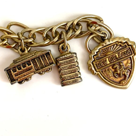 Fun vintage New Orleans charm bracelet - Picture 4 of 6